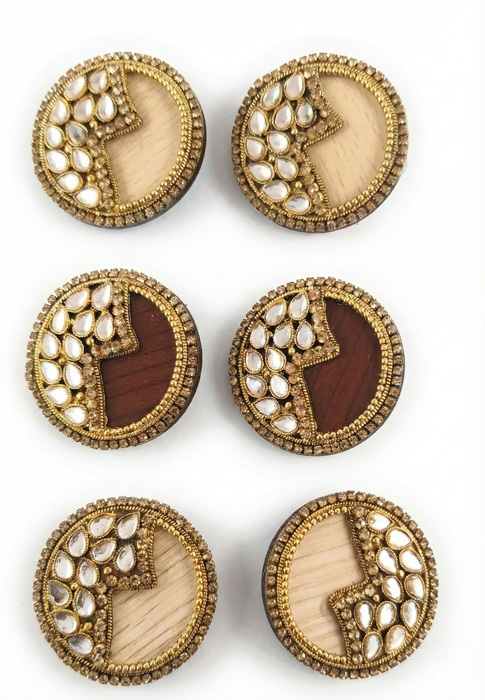 Brooch/Sareepin
